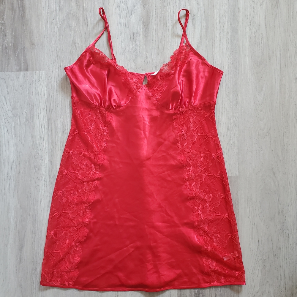 🍀2/$30🍀 Crimson Red Lace Detail Satin Slip - La Vie En Rose - L